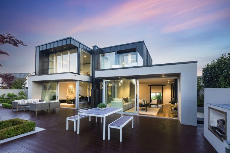 Photo of property in 29 Idris Road, Fendalton, Christchurch, 8052