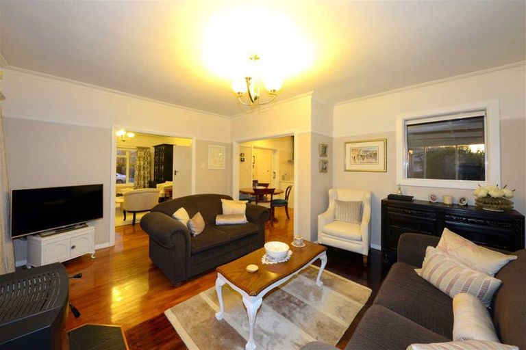 Photo of property in 60 Middlepark Road, Sockburn, Christchurch, 8042