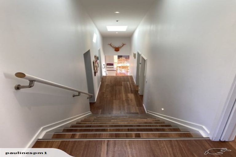 Photo of property in 11 Bell Bird Rise, Picton, 7220