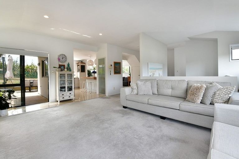 Photo of property in 56 Regency Park Drive, Gulf Harbour, Whangaparaoa, 0930