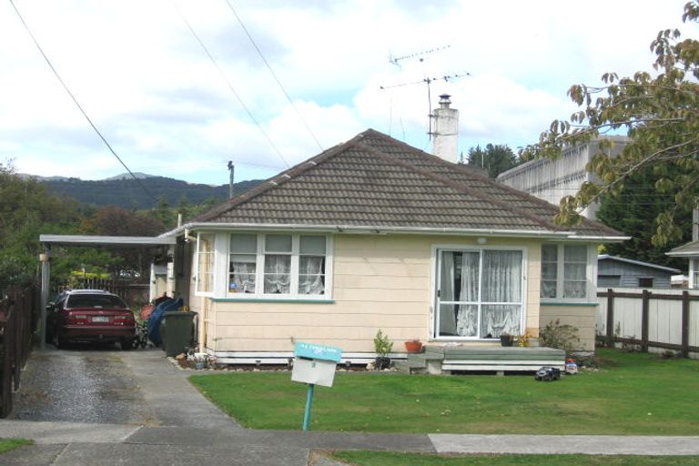 Photo of property in 3 Marion Street, Silverstream, Upper Hutt, 5019