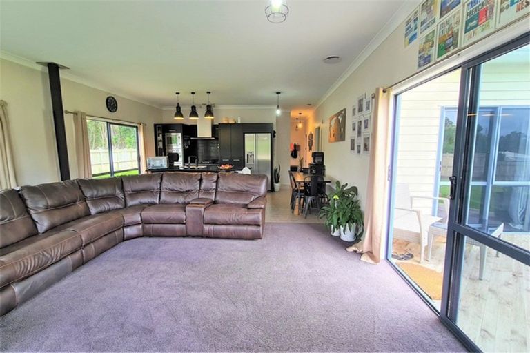 Photo of property in 181a Tasman Street, Opunake, 4616