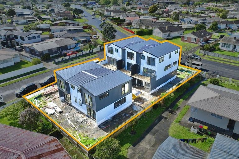 Photo of property in 2d Convair Crescent, Mangere, Auckland, 2022