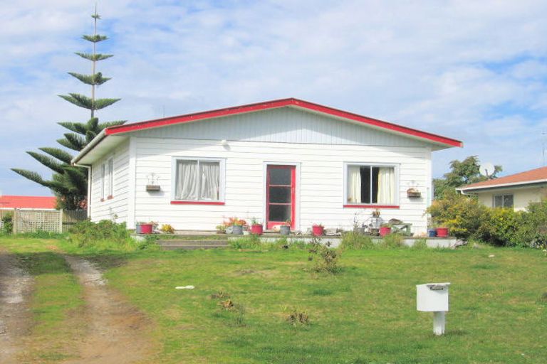 Photo of property in 108 Aberdeen Place, Whangamata, 3620