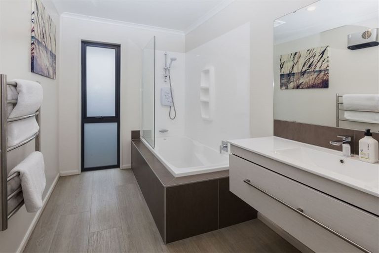 Photo of property in 239 Breezes Road, Aranui, Christchurch, 8061