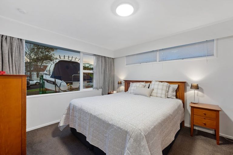 Photo of property in 48 Marlborough Avenue, Glenfield, Auckland, 0629