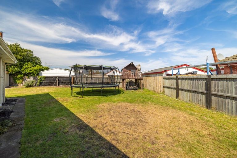 Photo of property in 24 Ontario Place, Wainoni, Christchurch, 8061