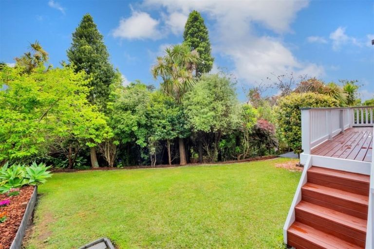 Photo of property in 14 Rhinevale Close, Henderson, Auckland, 0612