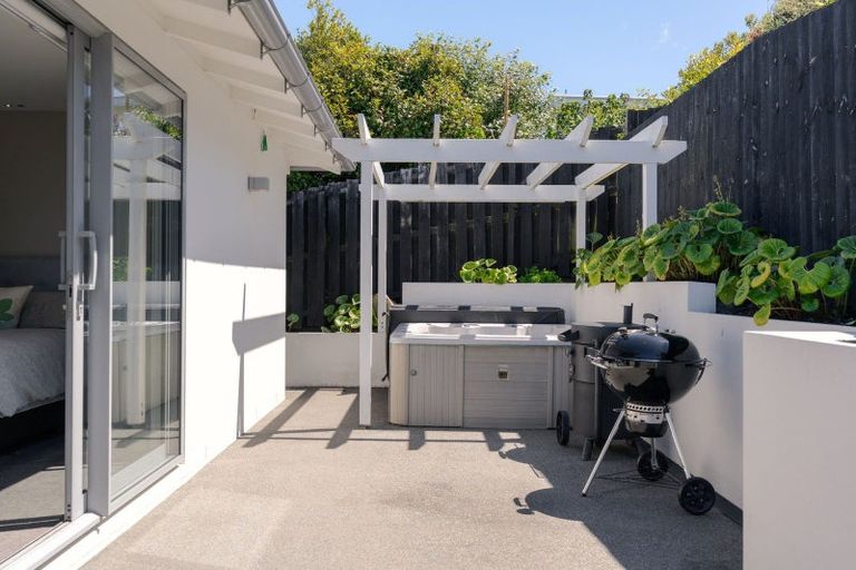 Photo of property in 220 Clifton Terrace, Clifton, Christchurch, 8081