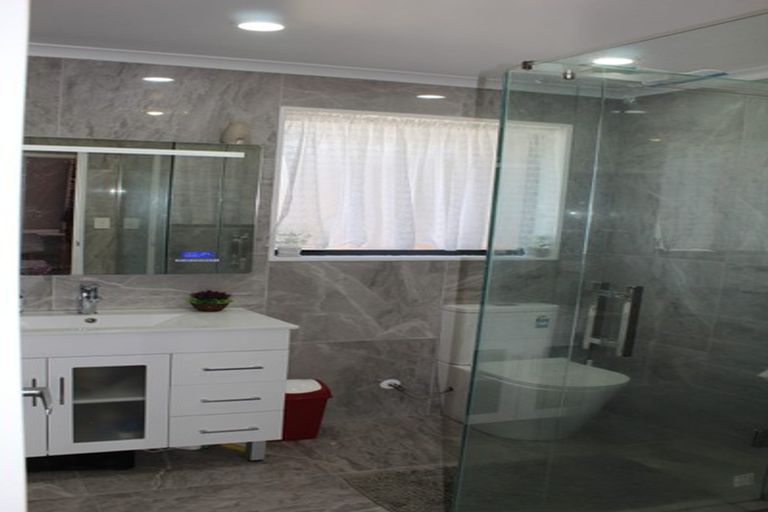 Photo of property in 14 Northridge Terrace, Massey, Auckland, 0614