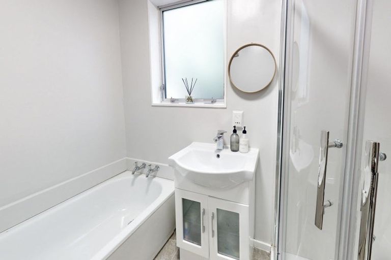 Photo of property in 16a Govind Grove, Ngaio, Wellington, 6035