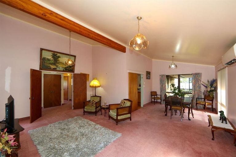 Photo of property in 54 Reynolds Road, Havelock North, 4130