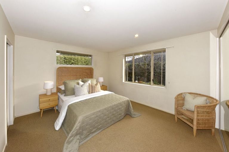 Photo of property in 8 Scarlet Lane, Redwood, Christchurch, 8051