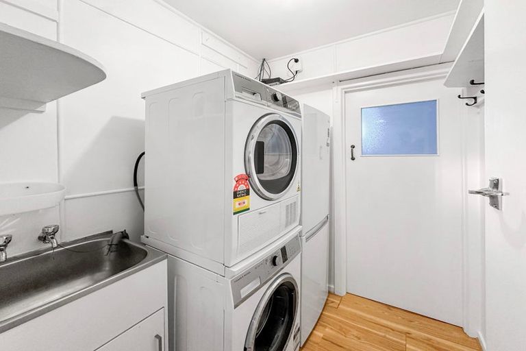 Photo of property in 28 Taurima Street, Hei Hei, Christchurch, 8042