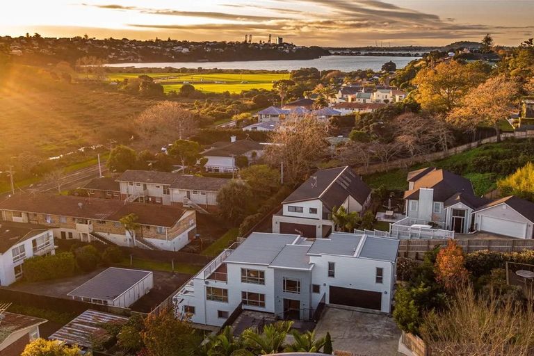 Photo of property in 70 Spencer Street, Remuera, Auckland, 1050