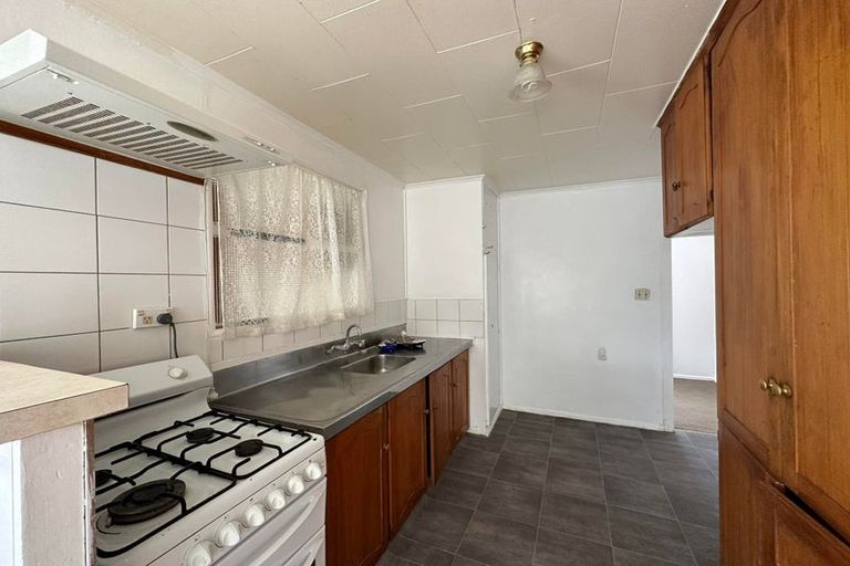 Photo of property in 29 Godley Street, Waterloo, Lower Hutt, 5011