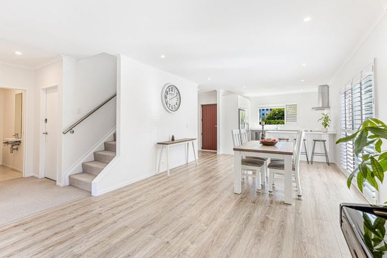 Photo of property in 7 Peihana Road, Hobsonville, Auckland, 0616