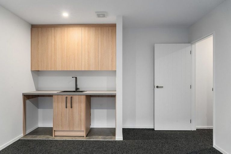 Photo of property in 2 Tuohy Lane, Wanaka, 9305