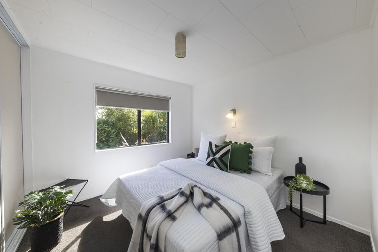 Photo of property in 19 Leander Place, Milson, Palmerston North, 4414