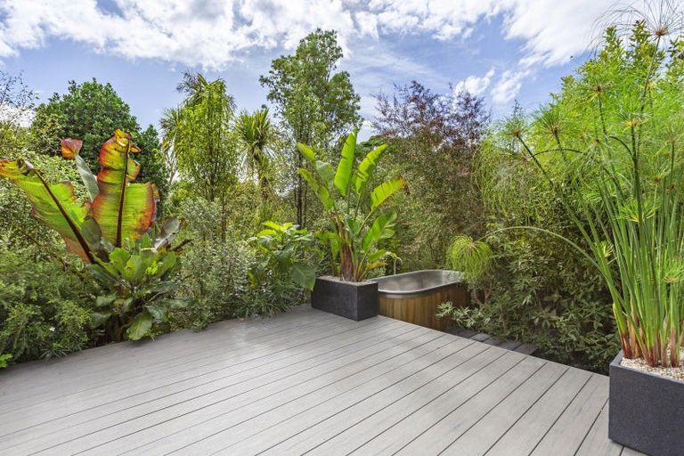 Photo of property in 44 Cambrae Road, Raglan, 3225