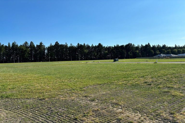 Photo of property in 23 Arrowsmith Drive, Clover Park, Auckland, 2019