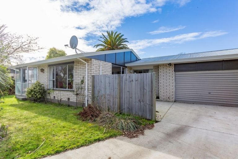 Photo of property in 21 Heaphy Place, Casebrook, Christchurch, 8051