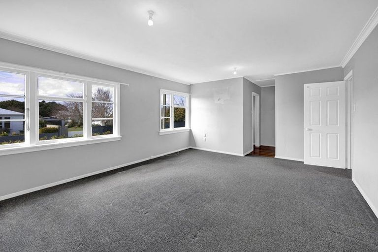 Photo of property in 9 Caplen Street, Hawera, 4610