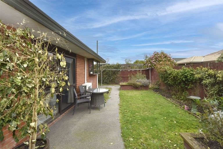 Photo of property in 2/21 Ben Nevis Drive, Broomfield, Christchurch, 8042