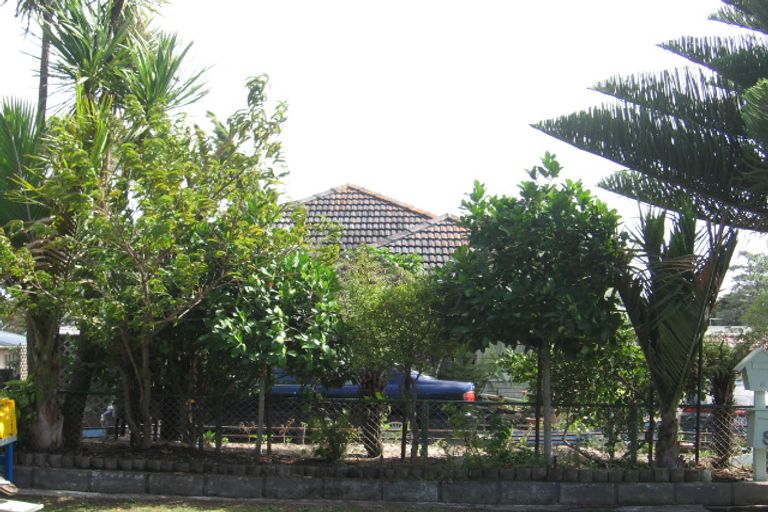 Photo of property in 8 Tamariki Avenue, Kelston, Auckland, 0602