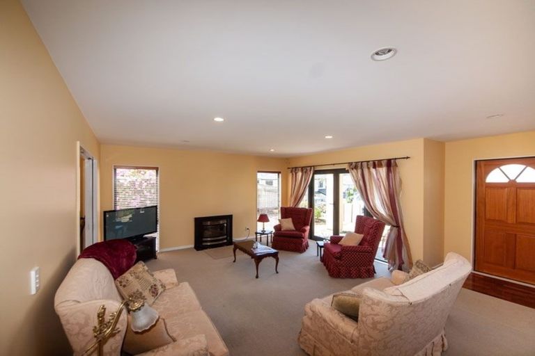 Photo of property in 37b Waverton Terrace, Churton Park, Wellington, 6037