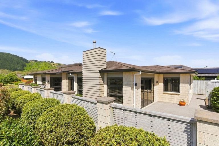 Photo of property in 2 Pearson Place, Paraparaumu, 5032