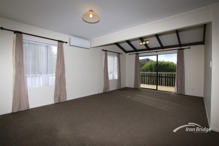 Photo of property in 1/125 Oaktree Avenue, Browns Bay, Auckland, 0630
