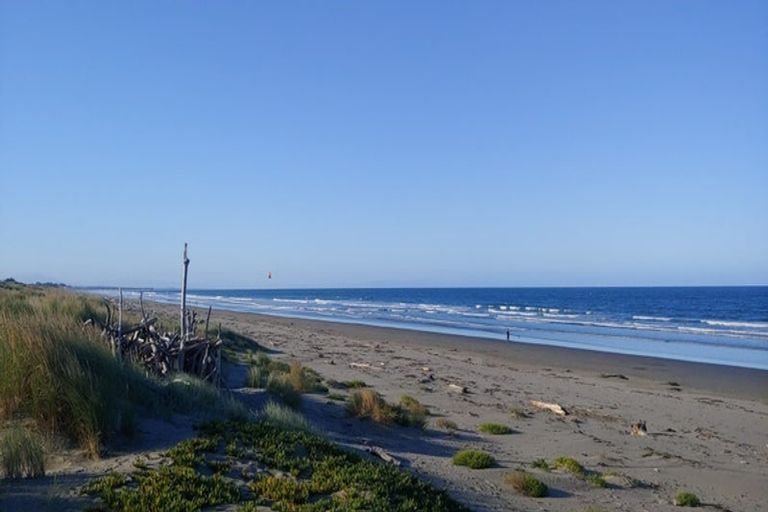 Photo of property in 483 Marine Parade, South New Brighton, Christchurch, 8062