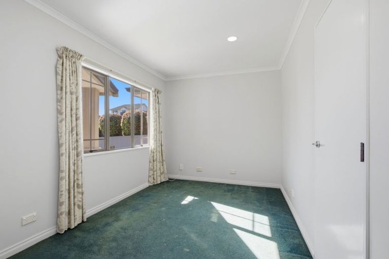 Photo of property in 4 Caernarvon Rise, Bethlehem, Tauranga, 3110