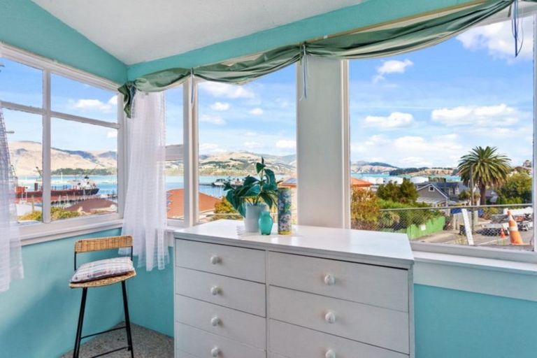 Photo of property in 18 Simeon Quay, Lyttelton, 8082