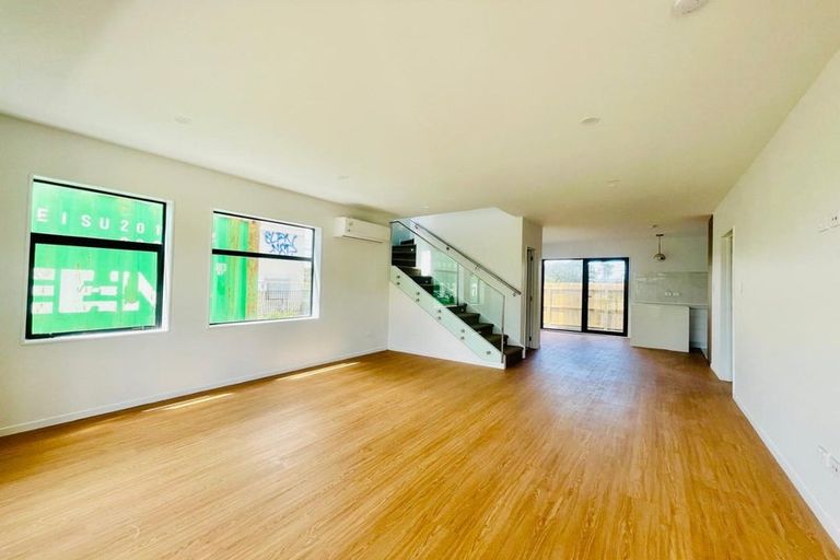 Photo of property in 76 Kauri Heart Avenue, Takanini, 2112