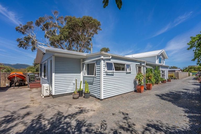 Photo of property in 51 Toru Road, Paraparaumu Beach, Paraparaumu, 5032