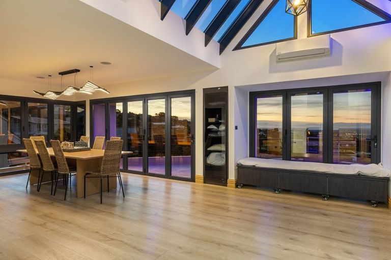 Photo of property in 9 Luxton Place, Mount Pleasant, Christchurch, 8081