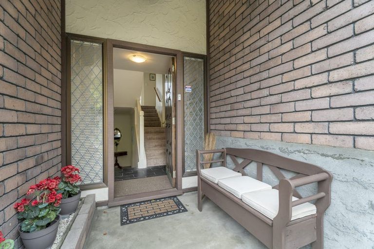 Photo of property in 6 Burbank Crescent, Churton Park, Wellington, 6037