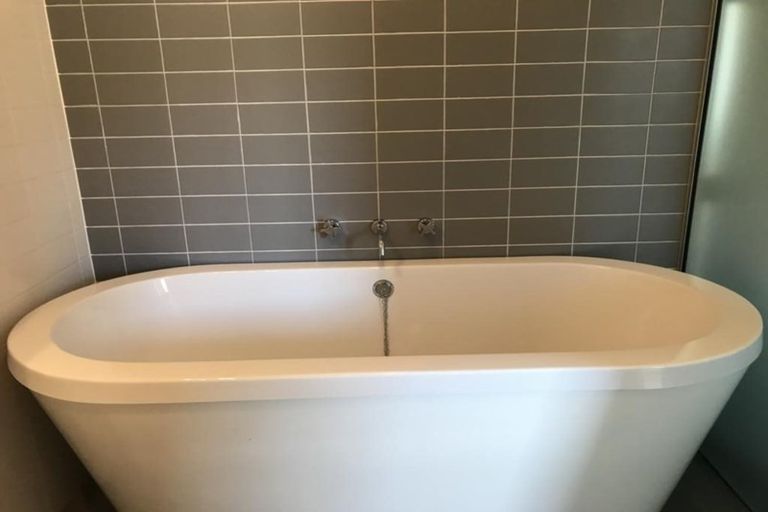 Photo of property in Montreaux Apartments, 10g/164 The Terrace, Wellington Central, Wellington, 6011