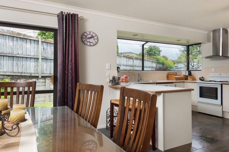 Photo of property in 25 Barbara Grove, Papamoa Beach, Papamoa, 3118