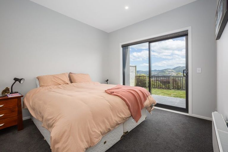 Photo of property in 55 Queen Charlotte Drive, Aotea, Porirua, 5024