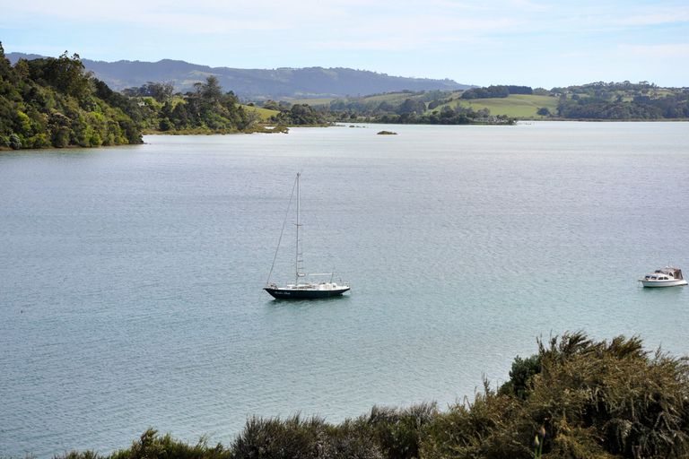 Photo of property in 1216 Sandspit Road, Sandspit, Warkworth, 0982