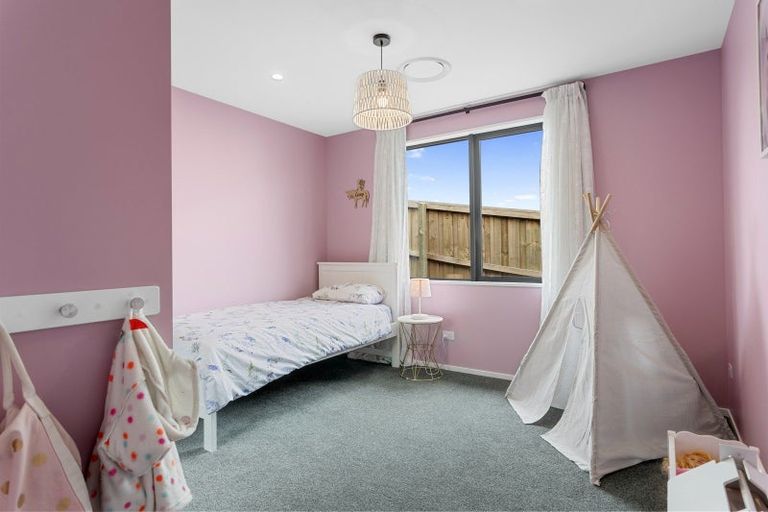 Photo of property in 206 Penruddock Rise, Westmorland, Christchurch, 8025