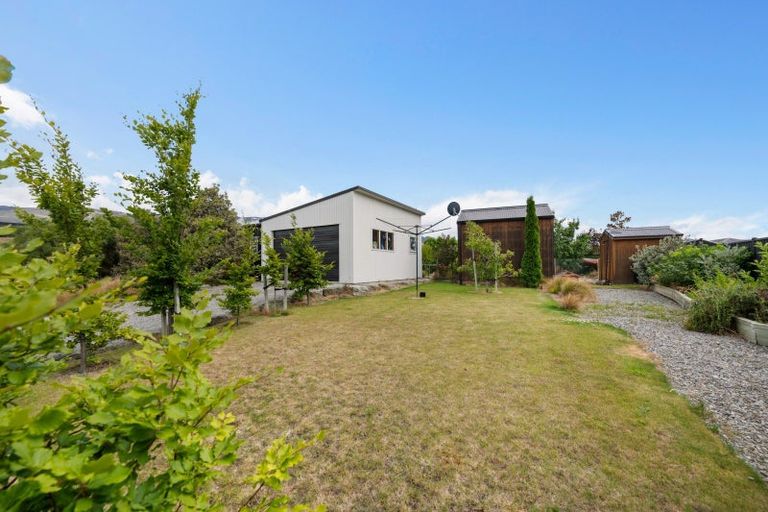 Photo of property in 16 Missy Crescent, Mount Pisa, Cromwell, 9383