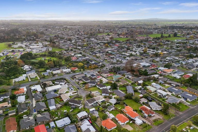 Photo of property in 12 Le Quesne Place, Fairfield, Hamilton, 3214