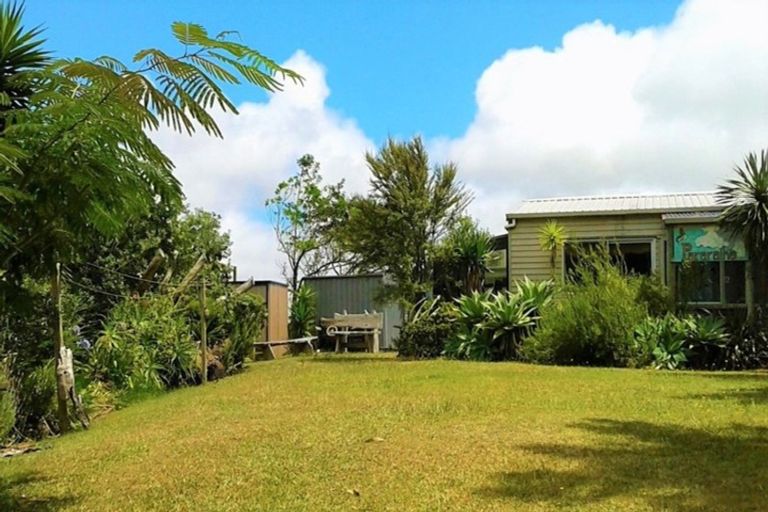 Photo of property in 21 Koutu Point Road, Opononi, Kaikohe, 0473