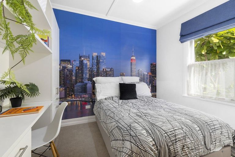 Photo of property in 25 Pinnacle Street, Seatoun, Wellington, 6022