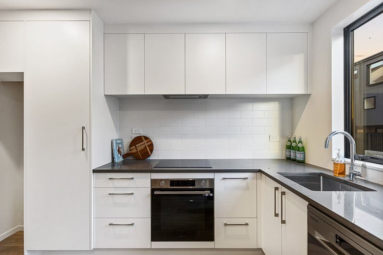 Photo of property in 20 Ara Mara Hua, Henderson, Auckland, 0612