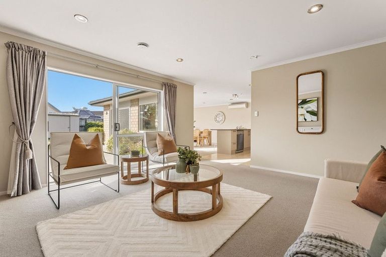 Photo of property in 15 Kereru Place, Pyes Pa, Tauranga, 3112